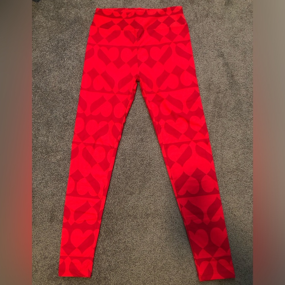 LuLaRoe NWOT heart leggings ❤️♥️